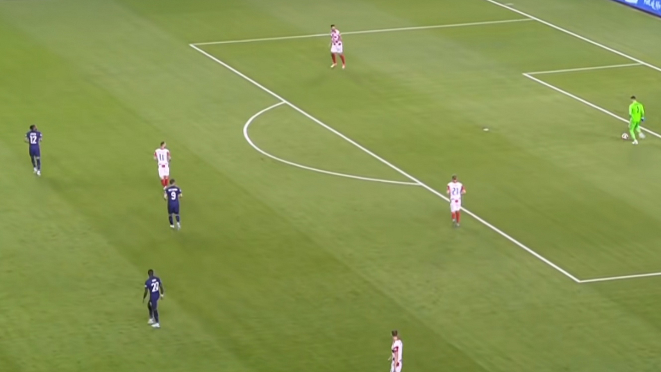 加拿大足球队与对手战平收场的简单介绍