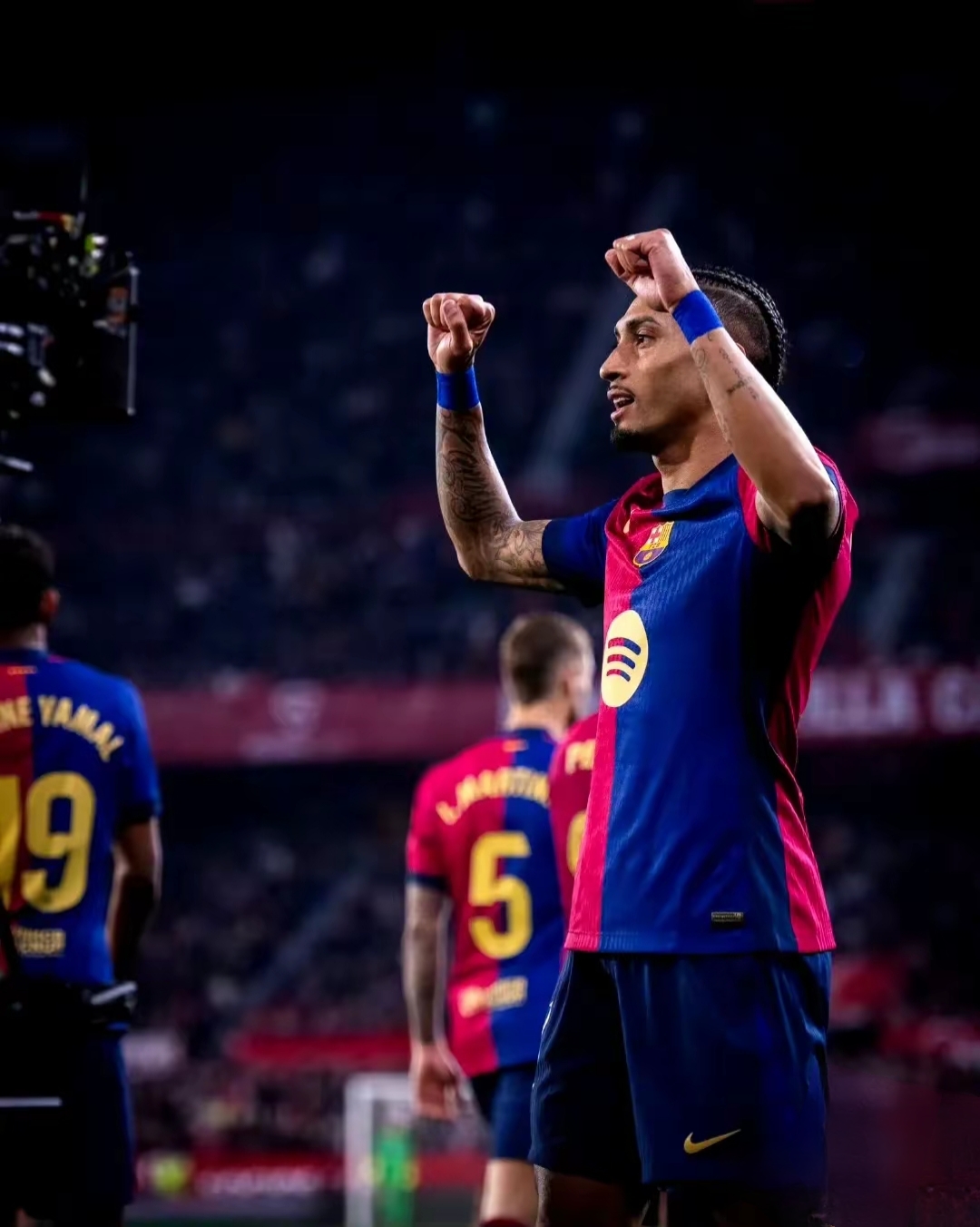 关于巴塞罗那遭遇不胜，球队状态低迷摆脱不易的信息