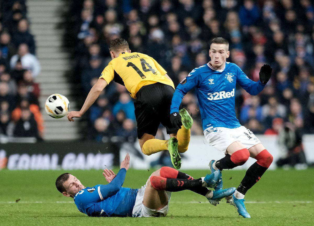 格拉纳达主场告捷,毕尔巴鄂再胜 格拉纳达主场告捷,毕尔巴鄂再胜