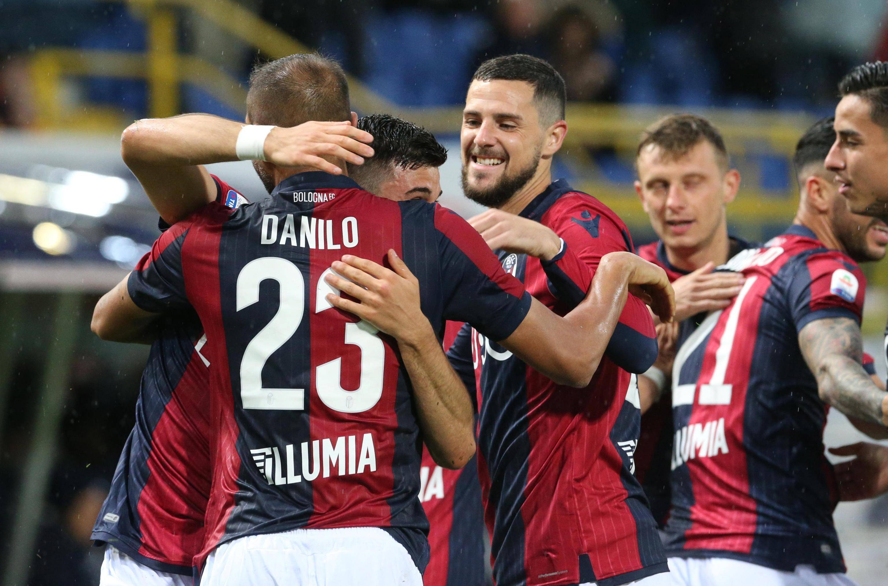 包含博洛尼亚客场战平那不勒斯，取得一分的词条