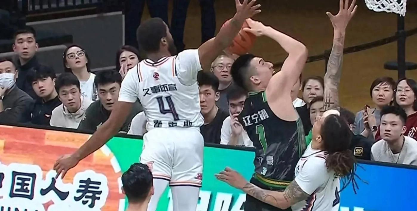 辽宁男篮主场拿下对手,士气高涨 辽宁男篮主场拿下对手,士气高涨