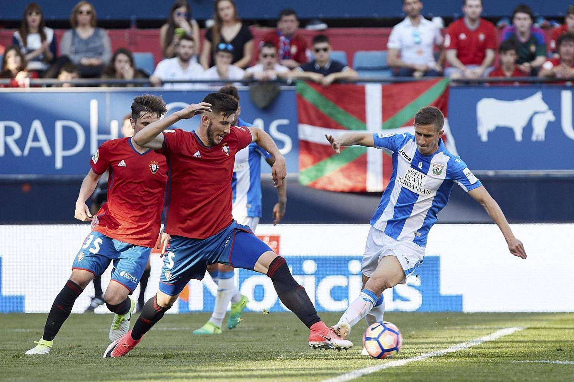 包含拜仁轻取马竞，凯恩补时绝平西甲的词条