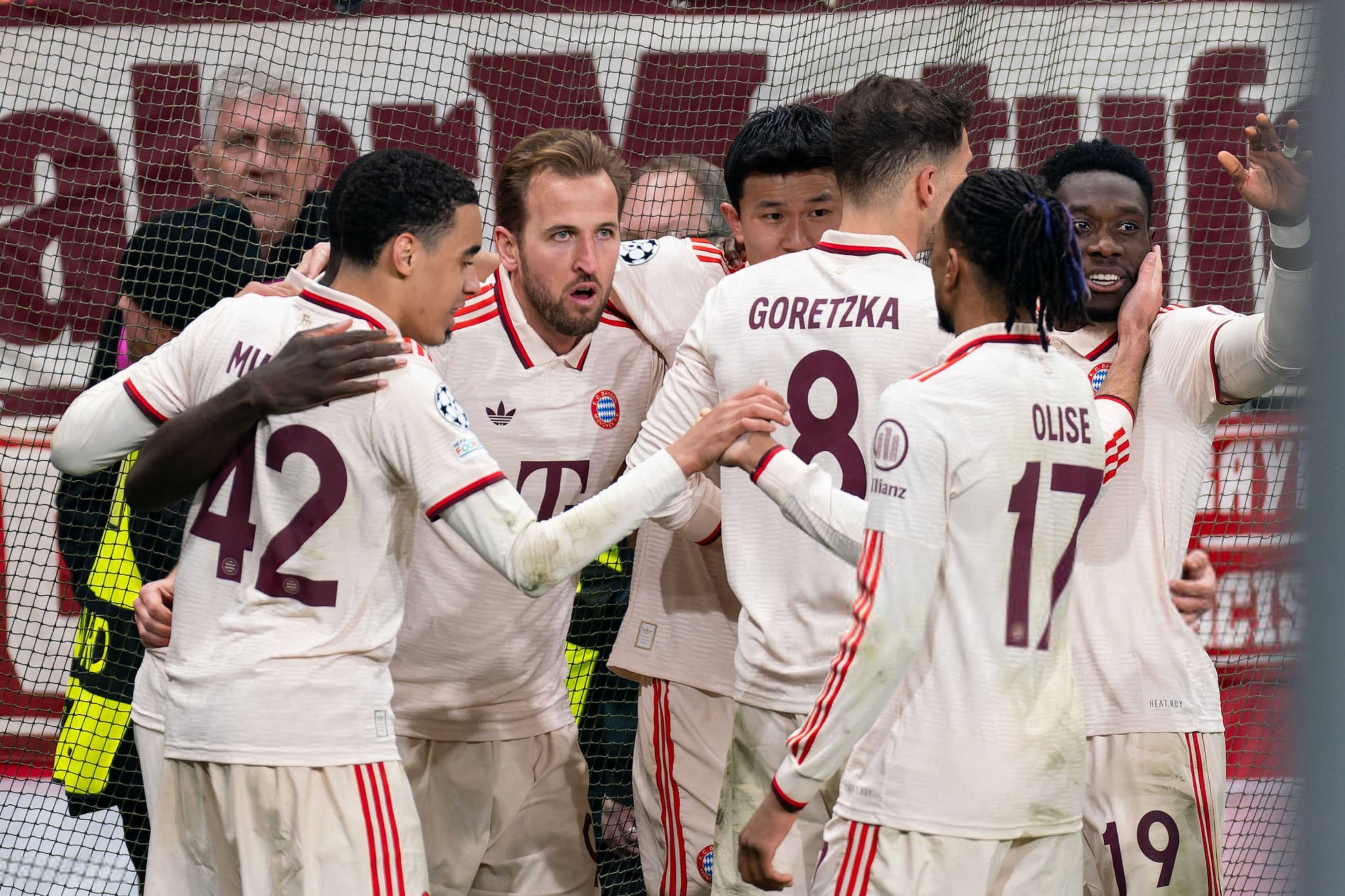 国米轻取巴萨，凯恩帽子戏法亚洲杯的简单介绍