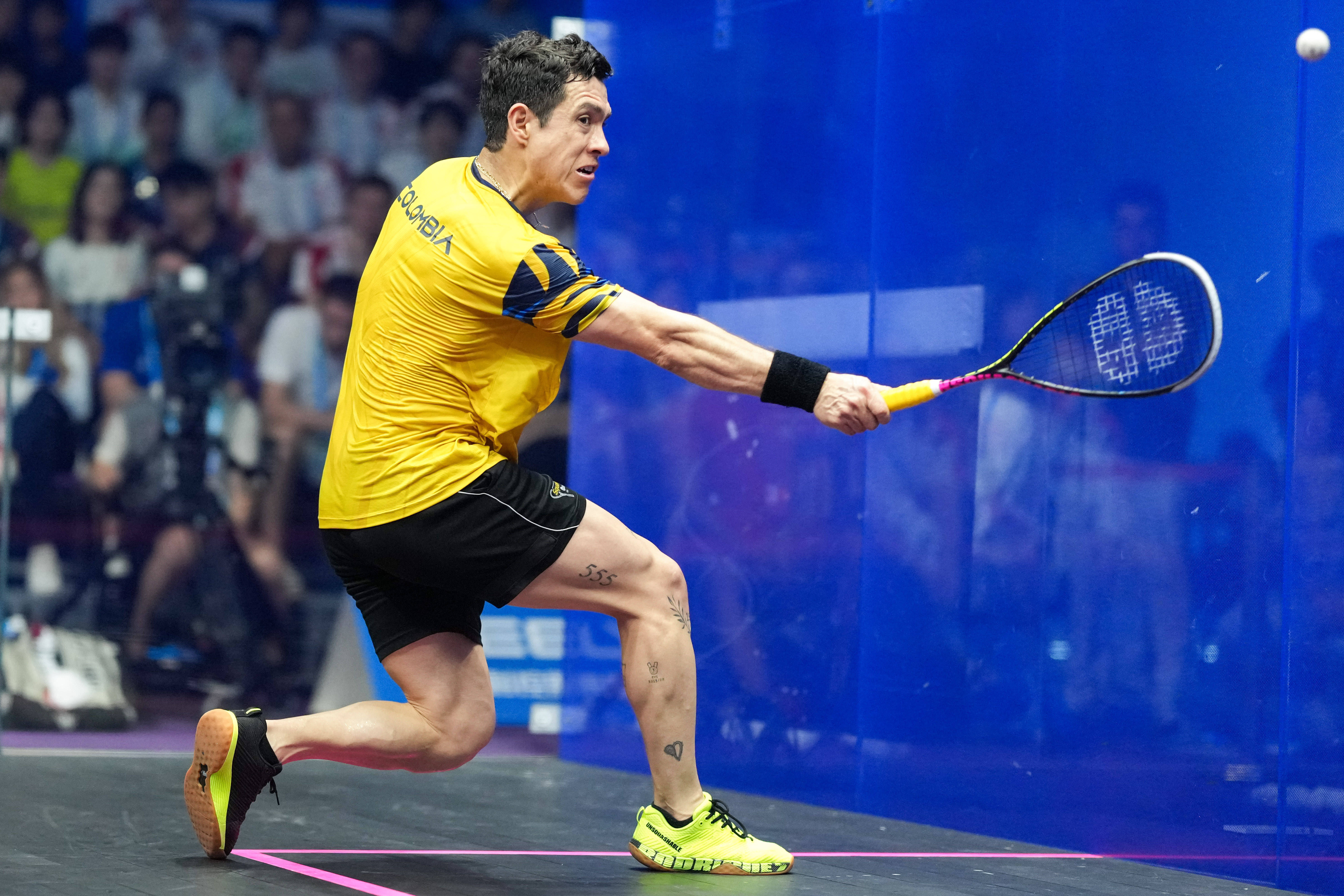 哥伦比亚射击选手勇斗群雄，喜获金牌