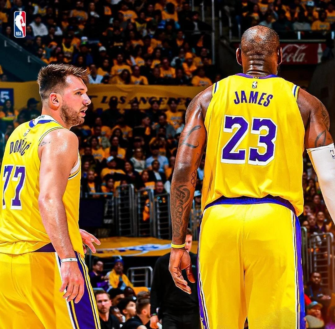 湖人遭遇巴萨夺冠，NBA局势紧张