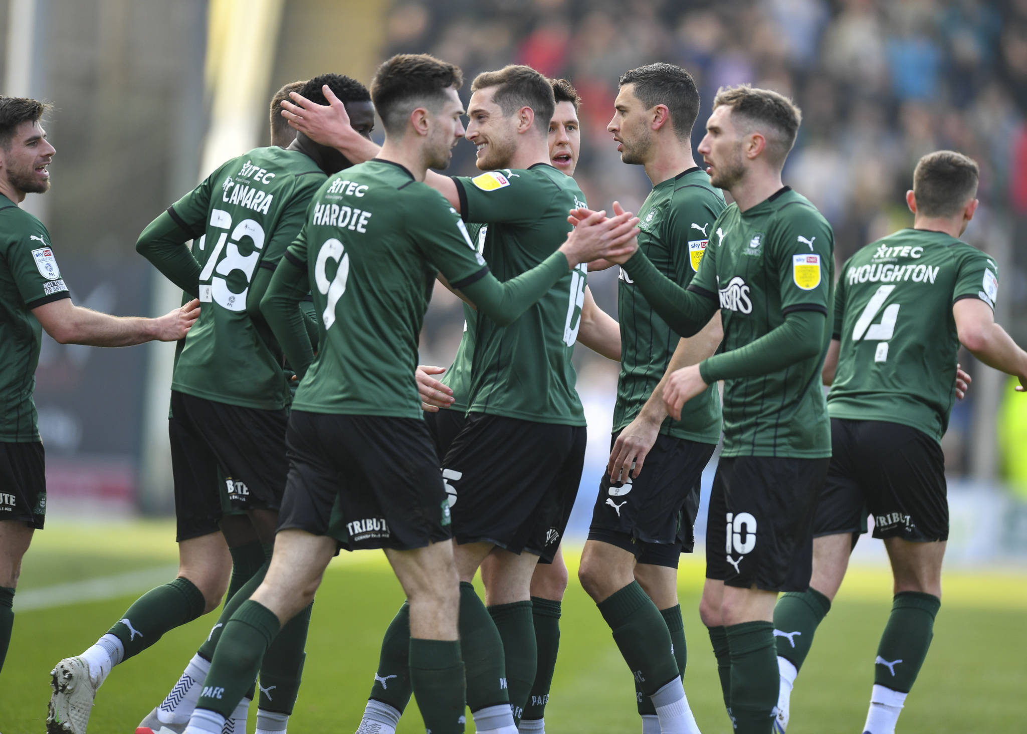 伯明翰主场大胜斯旺西，保级曙光的简单介绍