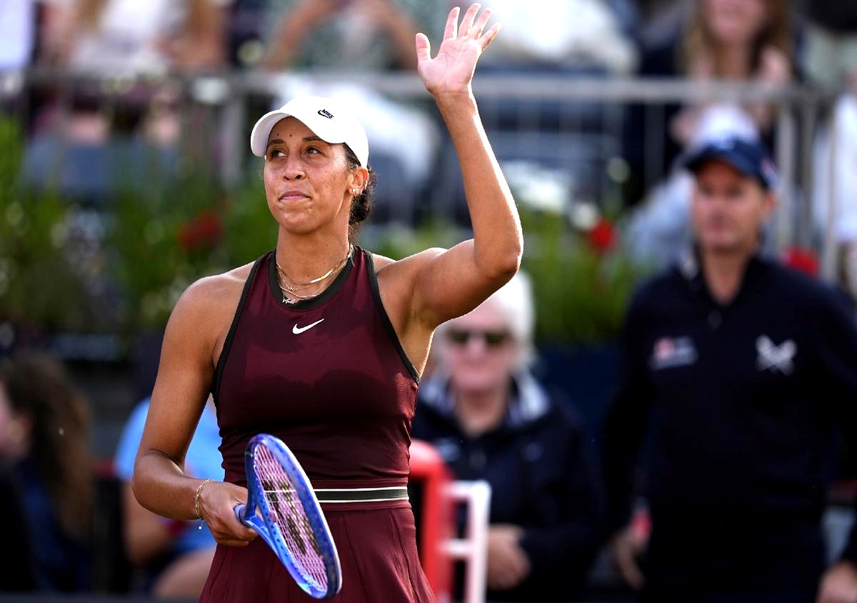 美国女国脚力挽狂澜，逆转对手晋级决赛