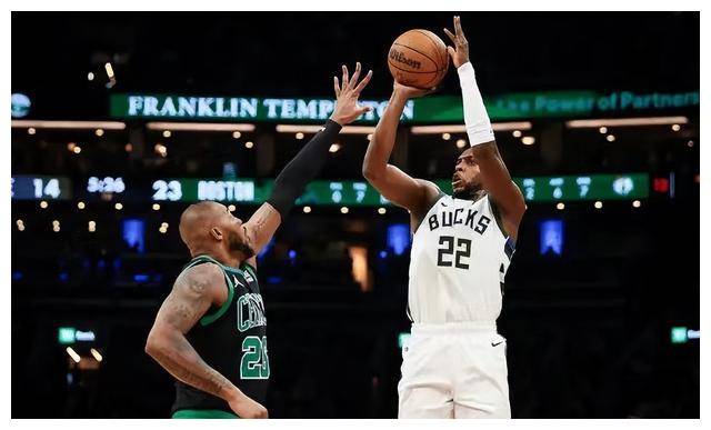 雄鹿大胜绿军，字母哥暴扣获赞的简单介绍