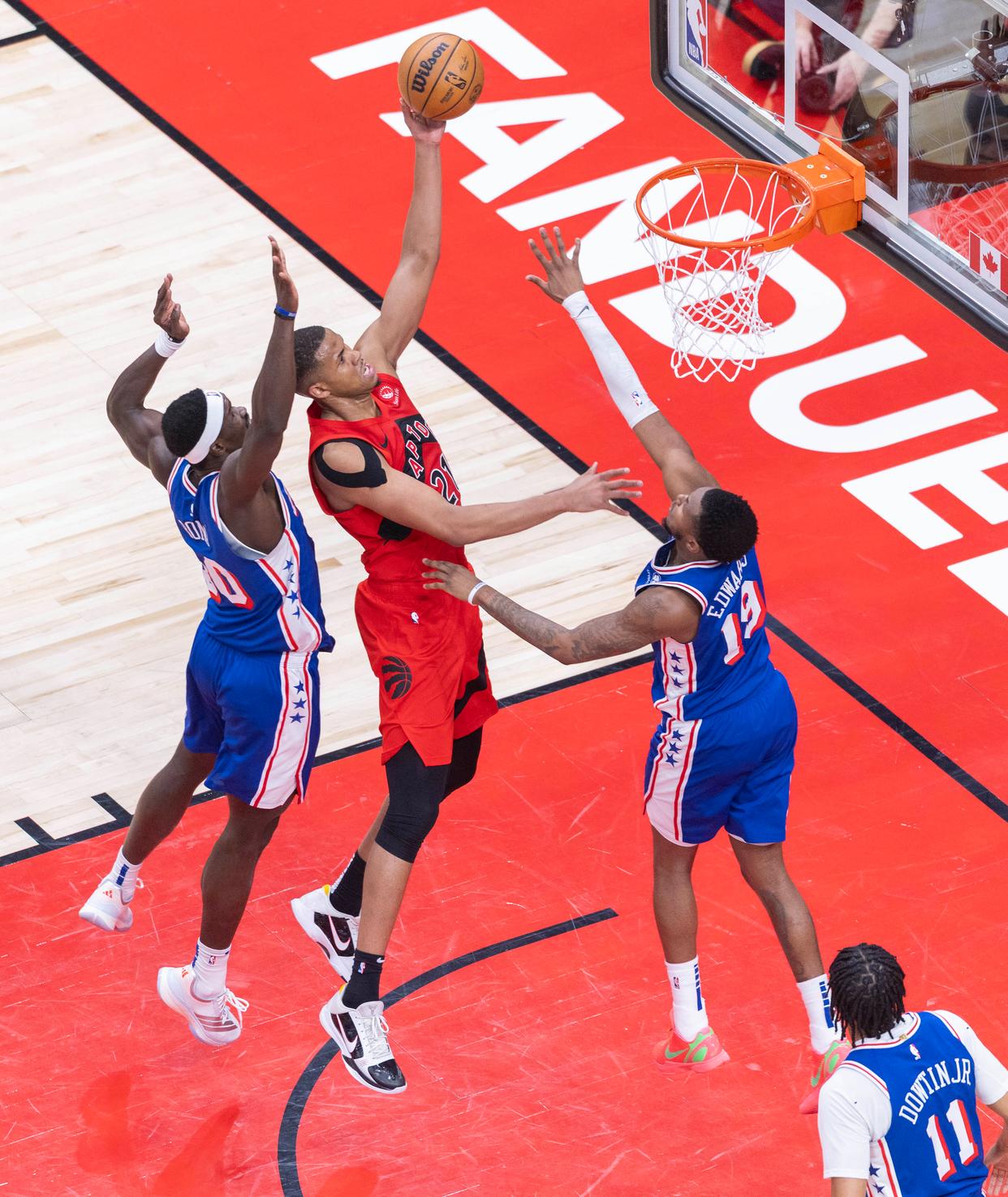 关于猛龙客场大胜快船，取得双杀的信息