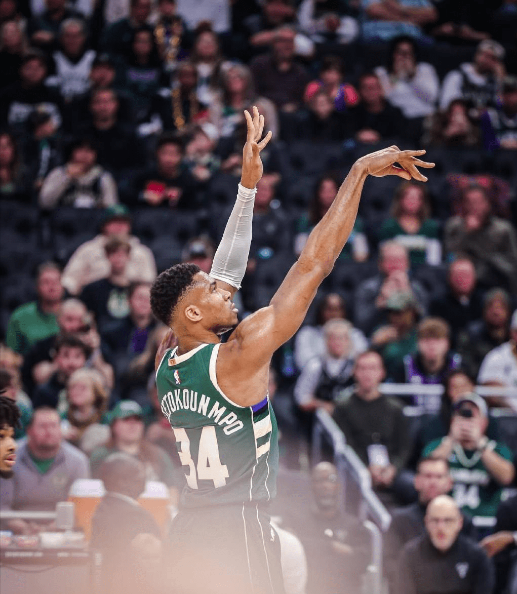 开拓者逆转灰熊，利拉德砍下36分