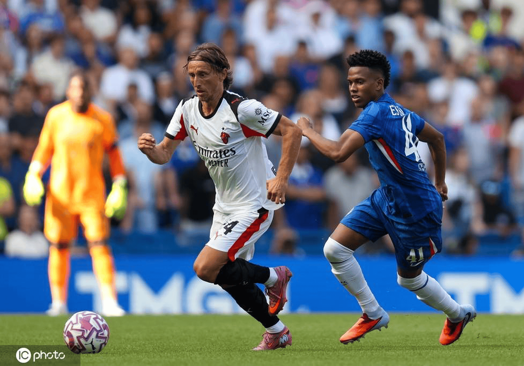 塞维利亚强势AC米兰，莫德里奇完成帽子戏法的简单介绍