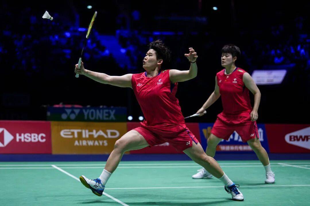 关于中国羽毛球队鏖战马来西亚羽毛球队，辛杜制霸全场的信息