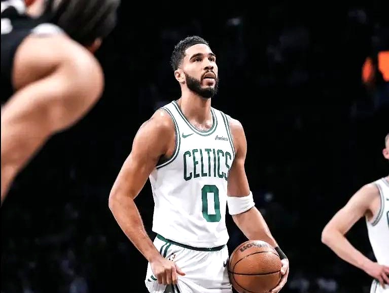 包含凯尔特人横扫雷霆，约基奇一己之力扛起全队的词条