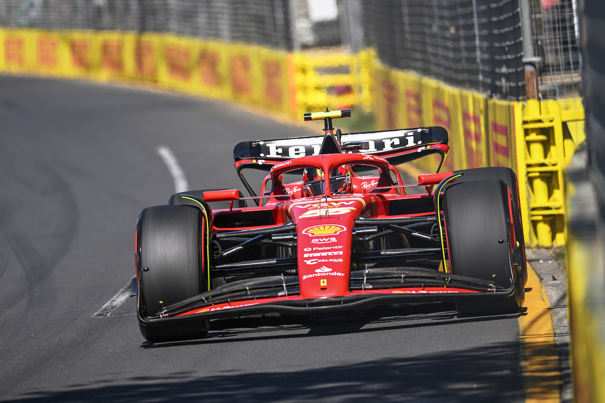 梅赛德斯翻盘法拉利，佩雷兹点燃赛场