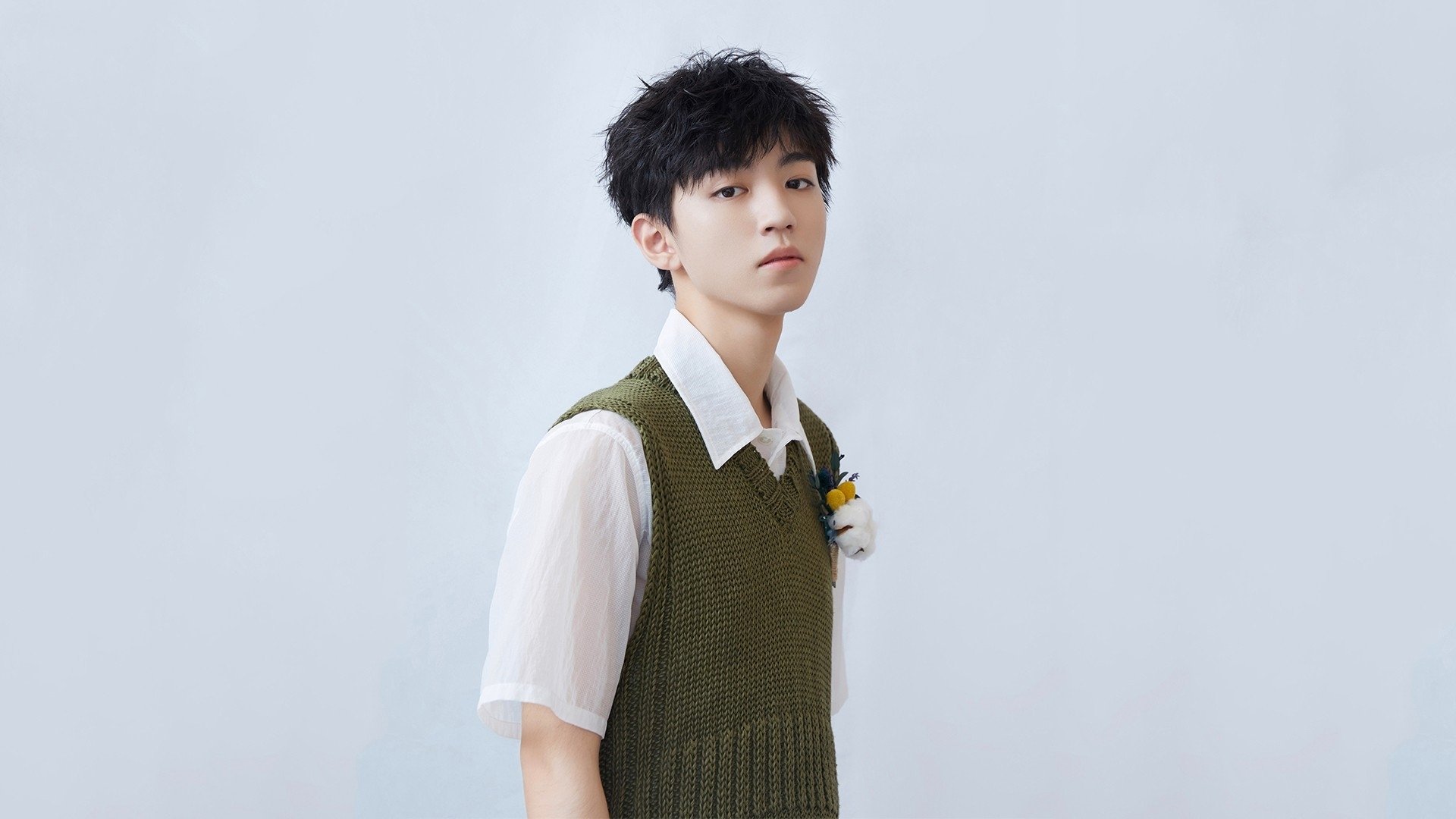 钢铁防线与高效进攻的完美协奏，范戴克统治全场，波兰战术轻取贝蒂斯