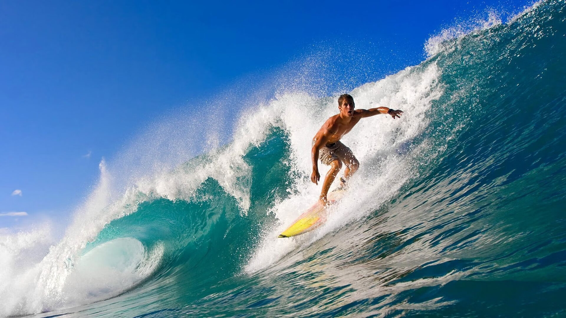 日本浪潮席卷佛罗伦萨，罗德里在F1揭幕战中的霸权启示