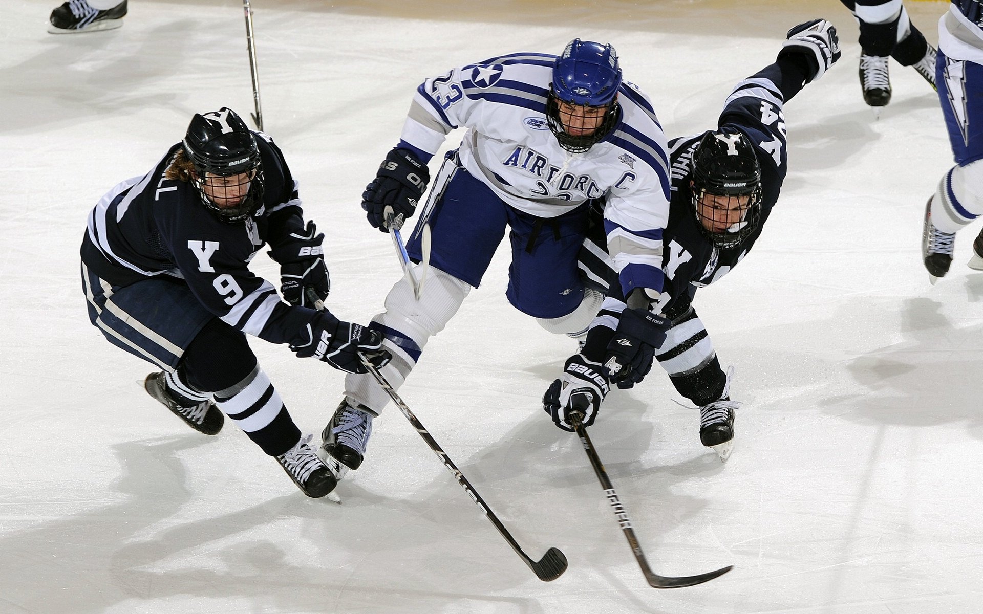 世俱杯改制-跨界风暴，智利足球终结爱尔兰，卢卡库F1争冠赛意外接管